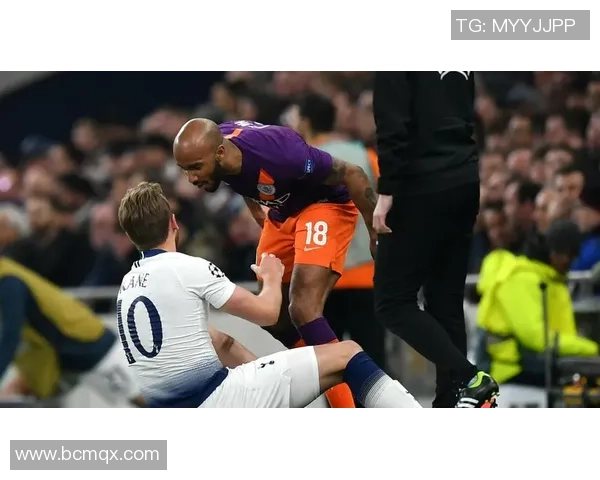 足球明星意外碰撞瞬间大揭秘让你见识他们的幽默与友谊